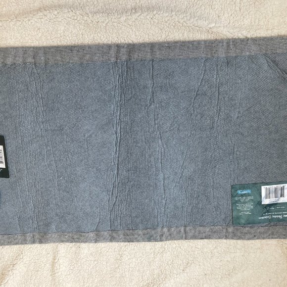 COPY - Gertmenian Happy Holidays Collection,  Accent Rug, NWT - Picture 5 of 5